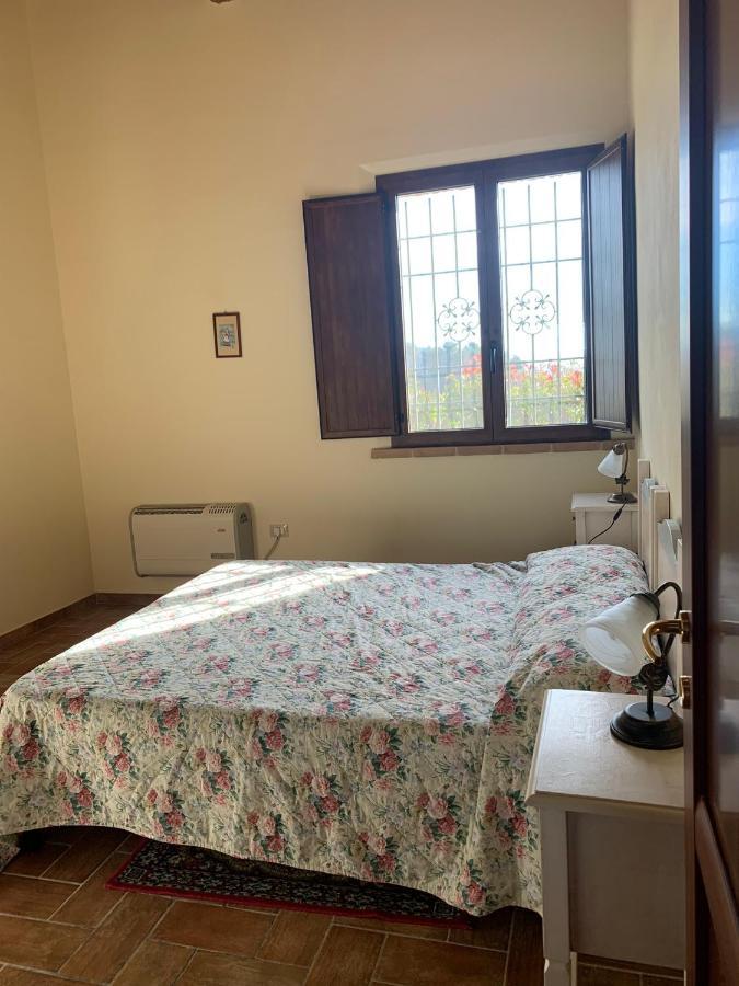 La Locanda Del Colle Bed & Breakfast Canalicchio Екстериор снимка